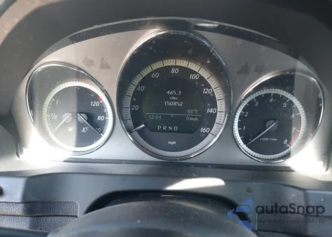 2010 Mercedes-Benz C 300 Sport 4Matic z USA, uszkodzony, nr VIN WDDGF8BBXAR102435